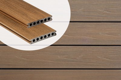 Lame de terrasse composite PuraShield Teck 2,3 x 13,8 cm — alvéolaire